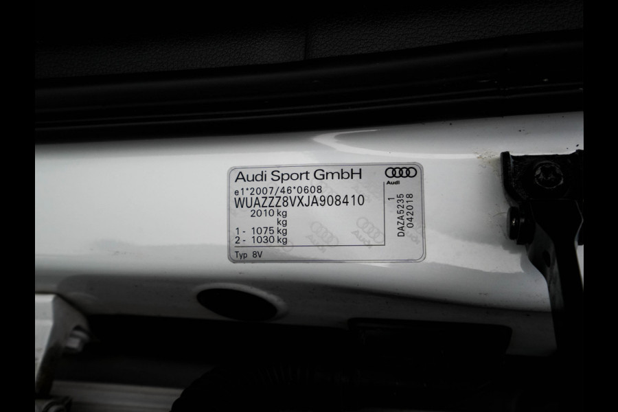 Audi RS3 Sportback 2.5 TFSI Quattro *RS-SEATS | PANO | ADAPTIVE-CRUISE | NAPPA-LEATHER | BANG&OLUFSEN | CAMERA | KEYLESS | BLINDSPOT | NAVI-FULLMAP | DIGI-COCKPIT | PRIVACY-GLASS | SHIFTPADDLES | CARBON-INLAY | 19''ALU*