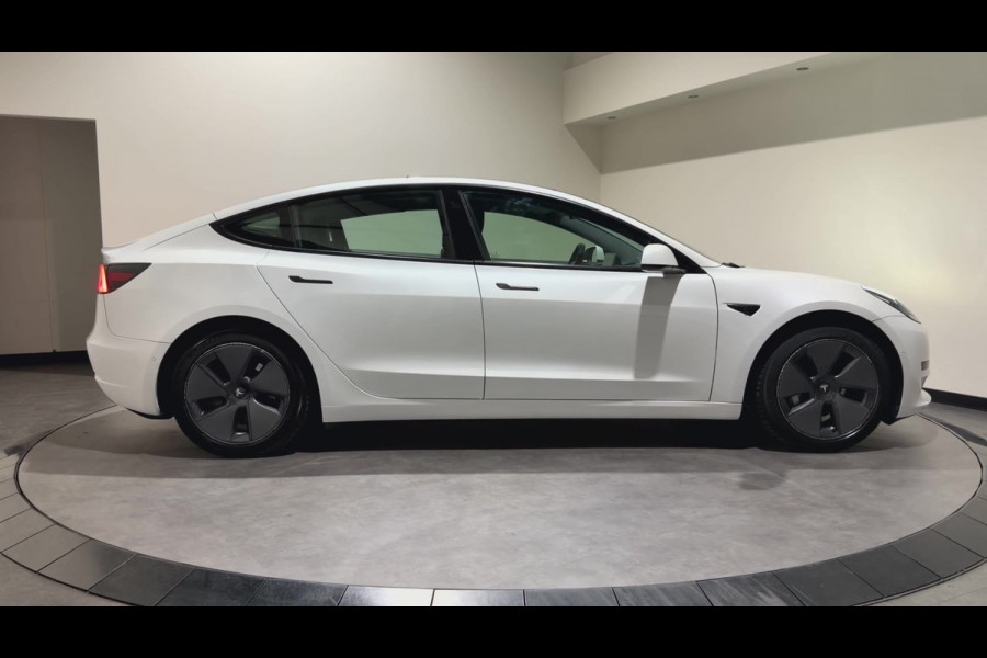 Tesla Model 3 Standard RWD Plus 60 kWh | Panoramadak | zwart leer | ACC
