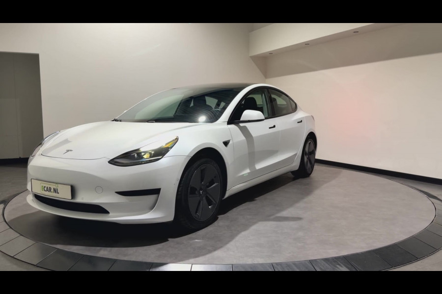 Tesla Model 3 Standard RWD Plus 60 kWh | Panoramadak | zwart leer | ACC