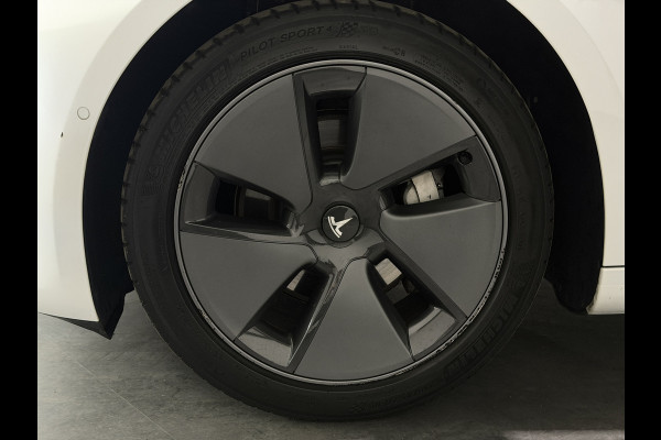 Tesla Model 3 Standard RWD Plus 60 kWh | Panoramadak | zwart leer | ACC
