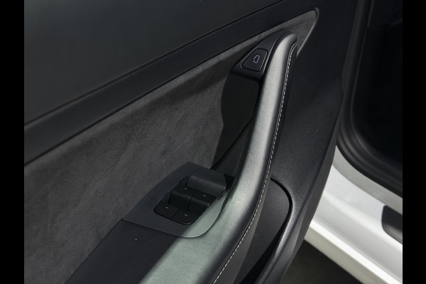 Tesla Model 3 Standard RWD Plus 60 kWh | Panoramadak | zwart leer | ACC