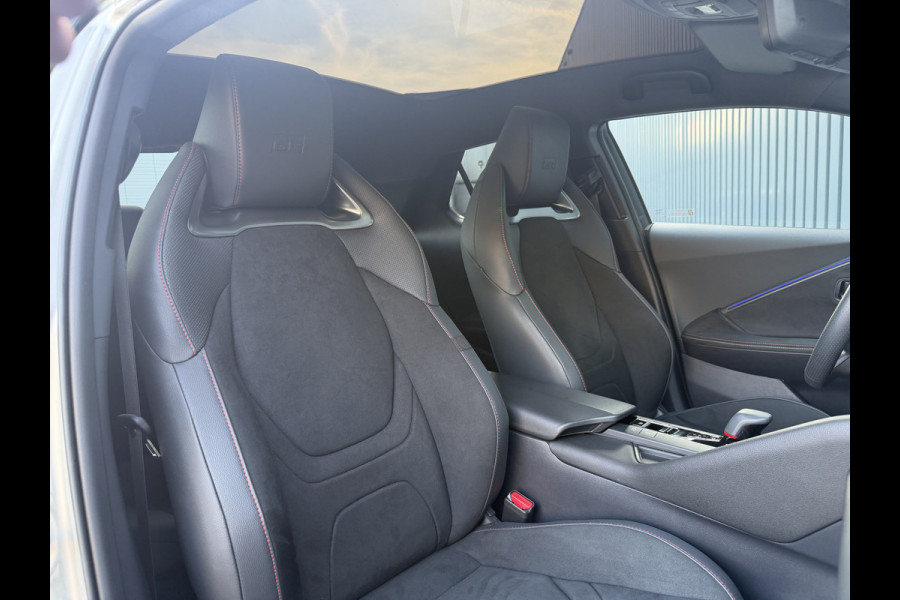 Toyota C-HR 2.0 Plug-in Hybrid 220 GR SPORT Première Edition | Alle opties | 12.000 km | 10 jr GARANTIE | Rijklaar!!