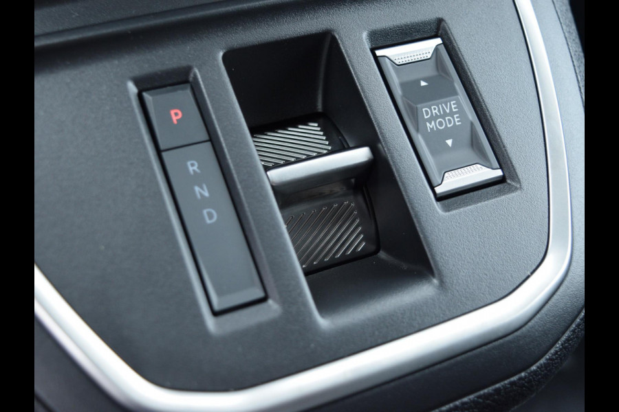 Peugeot Expert GB L3H1 75KWH LED Laadruimte verlichting  /  Houten afwerking laadruimte  /  Surround NAV pakket  /  Geïsoleerde comfort scheidingswand met vaste ruit  /  Reservewiel