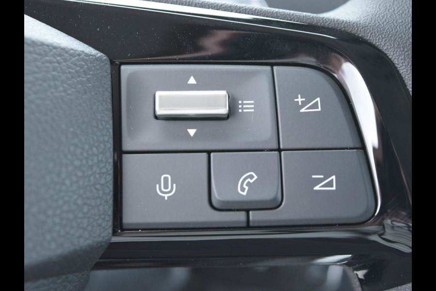 Peugeot Expert GB L3H1 75KWH LED Laadruimte verlichting  /  Houten afwerking laadruimte  /  Surround NAV pakket  /  Geïsoleerde comfort scheidingswand met vaste ruit  /  Reservewiel