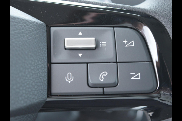 Peugeot Expert GB L3H1 75KWH LED Laadruimte verlichting  /  Houten afwerking laadruimte  /  Surround NAV pakket  /  Geïsoleerde comfort scheidingswand met vaste ruit  /  Reservewiel