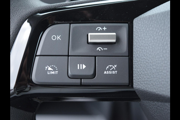 Peugeot Expert GB L3H1 75KWH LED Laadruimte verlichting  /  Houten afwerking laadruimte  /  Surround NAV pakket  /  Geïsoleerde comfort scheidingswand met vaste ruit  /  Reservewiel