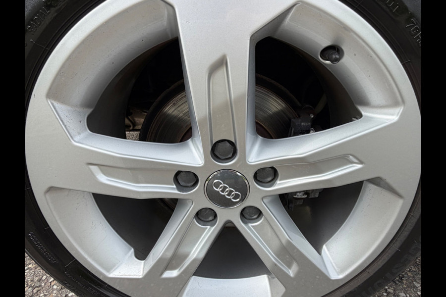 Audi A3 Limousine 1.5 TFSI 150 pk AUTOMAAT CoD Design Pro Line Plus, stoelverwarming,sportinterieur, climaat cont, parkeersensoren