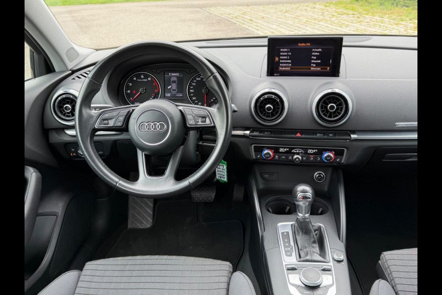Audi A3 Limousine 1.5 TFSI 150 pk AUTOMAAT CoD Design Pro Line Plus, stoelverwarming,sportinterieur, climaat cont, parkeersensoren