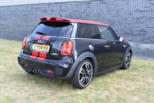 MINI 3-deurs 2.0 John Cooper Works Chili 232pk Leer Navi Automaat