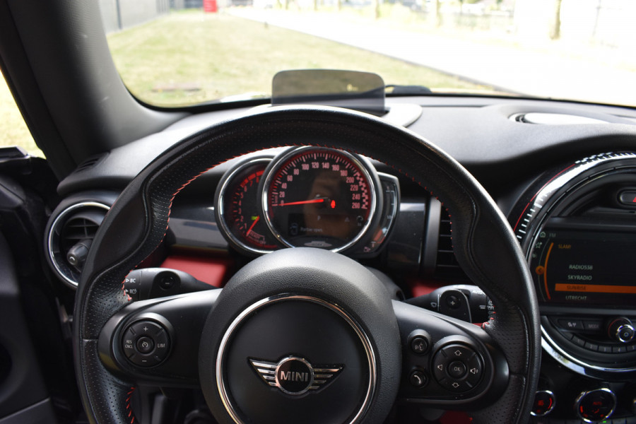 MINI 3-deurs 2.0 John Cooper Works Chili 232pk Leer Navi Automaat