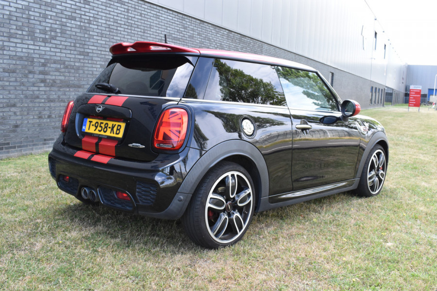 MINI 3-deurs 2.0 John Cooper Works Chili 232pk Leer Navi Automaat
