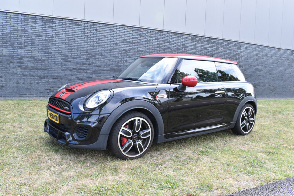 MINI 3-deurs 2.0 John Cooper Works Chili 232pk Leer Navi Automaat