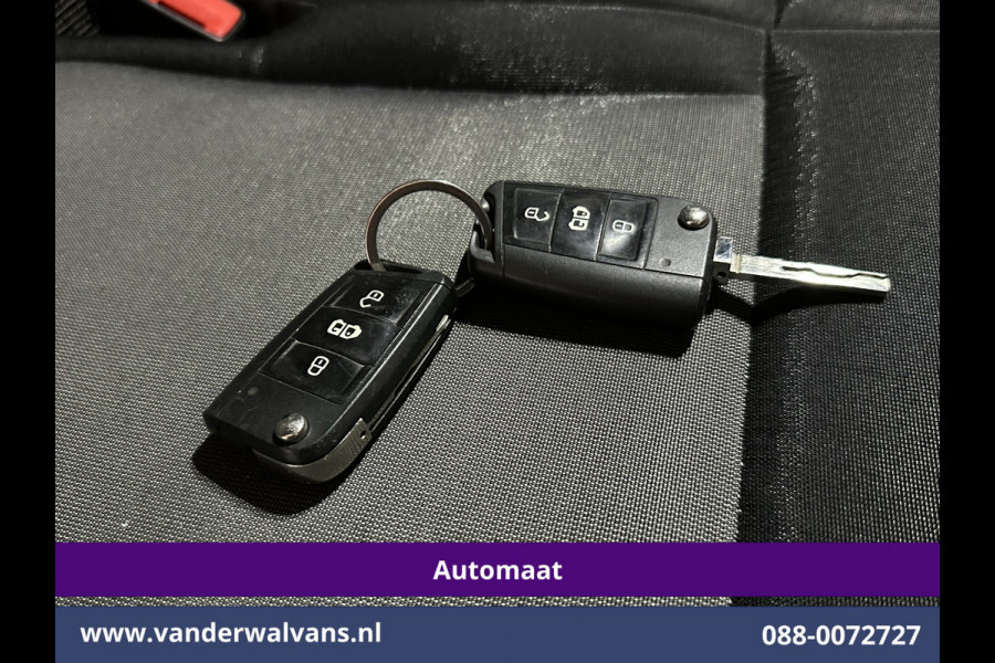 Volkswagen Crafter 2.0 TDI 141pk Automaat L3H2 L2H1 Euro6 Airco | Camera | Apple Carplay | 3000kg Trekhaak | Cruisecontrol Android Auto, Stoelverwarming, Parkeersensoren, Bijrijdersbank