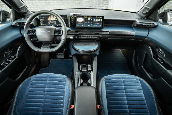 Lancia Ypsilon Edizione Cassina Limitata 51 kWh