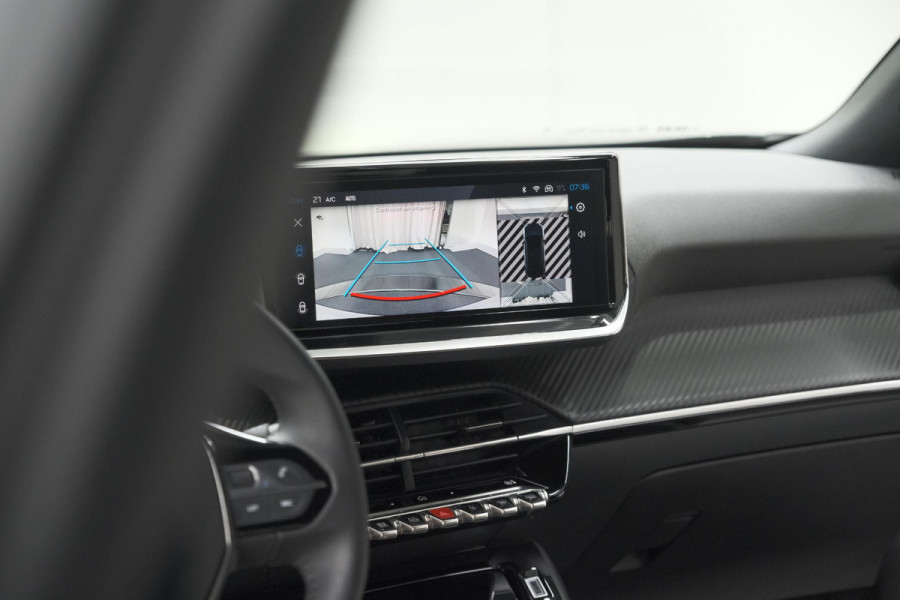 Peugeot e-2008 EV Allure 54 kWh | SOH 97,2% | 360 Camera | Dodehoekdetectie | 11 KW Lader | Apple Carplay