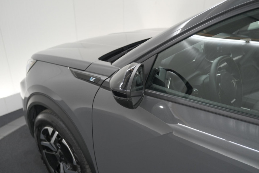 Peugeot e-2008 EV Allure 54 kWh | SOH 97,2% | 360 Camera | Dodehoekdetectie | 11 KW Lader | Apple Carplay