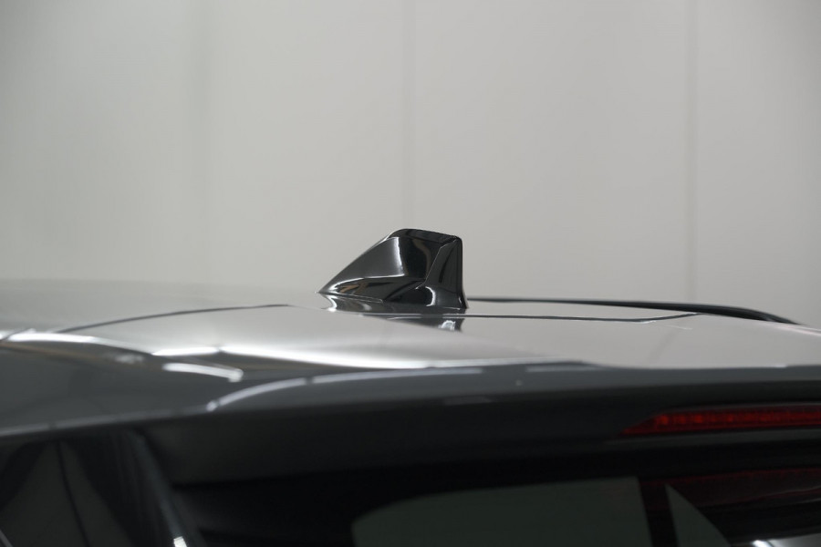 Peugeot e-2008 EV Allure 54 kWh | SOH 97,2% | 360 Camera | Dodehoekdetectie | 11 KW Lader | Apple Carplay