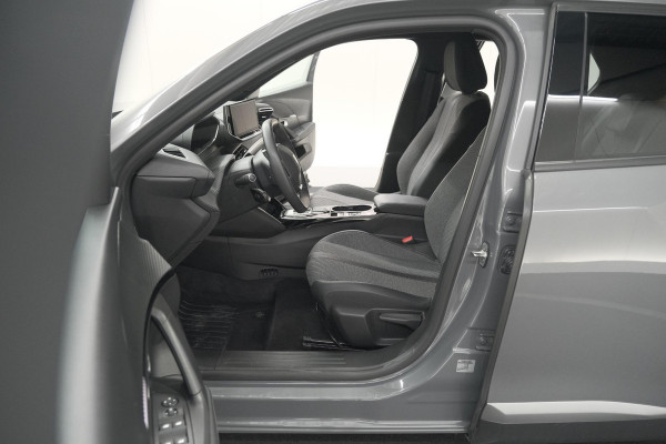 Peugeot e-2008 EV Allure 54 kWh | SOH 97,2% | 360 Camera | Dodehoekdetectie | 11 KW Lader | Apple Carplay