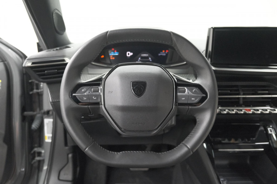 Peugeot e-2008 EV Allure 54 kWh | SOH 97,2% | 360 Camera | Dodehoekdetectie | 11 KW Lader | Apple Carplay