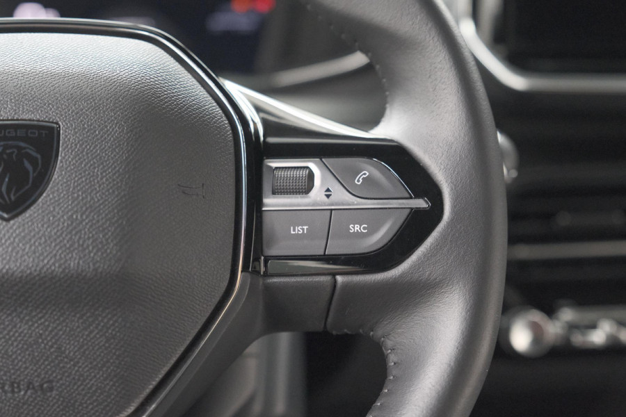 Peugeot e-2008 EV Allure 54 kWh | SOH 97,2% | 360 Camera | Dodehoekdetectie | 11 KW Lader | Apple Carplay