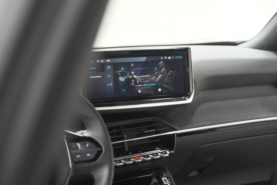 Peugeot e-2008 EV Allure 54 kWh | SOH 97,2% | 360 Camera | Dodehoekdetectie | 11 KW Lader | Apple Carplay