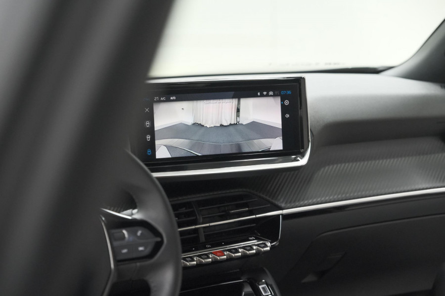 Peugeot e-2008 EV Allure 54 kWh | SOH 97,2% | 360 Camera | Dodehoekdetectie | 11 KW Lader | Apple Carplay