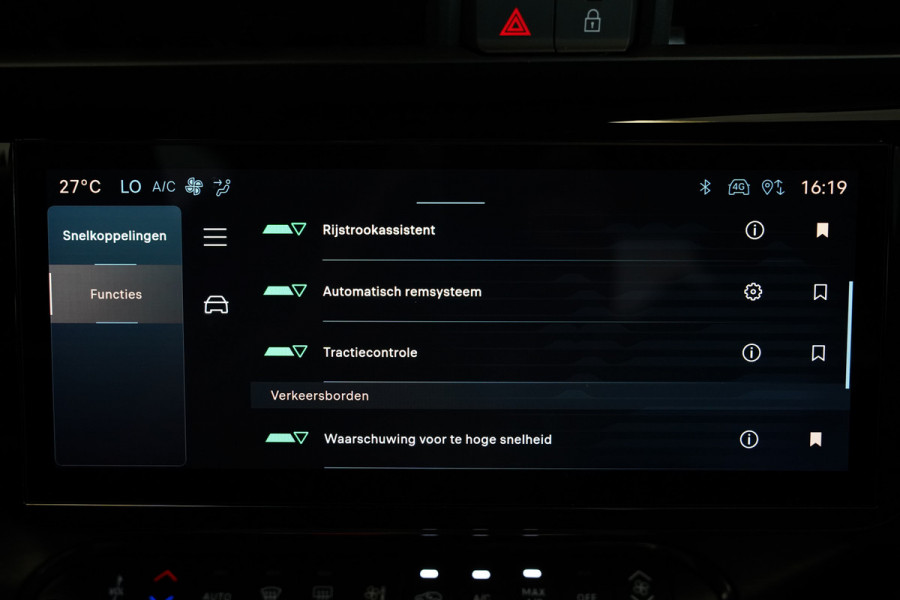Alfa Romeo junior Elettrica 54 kWh PDC ACC 18" LED
