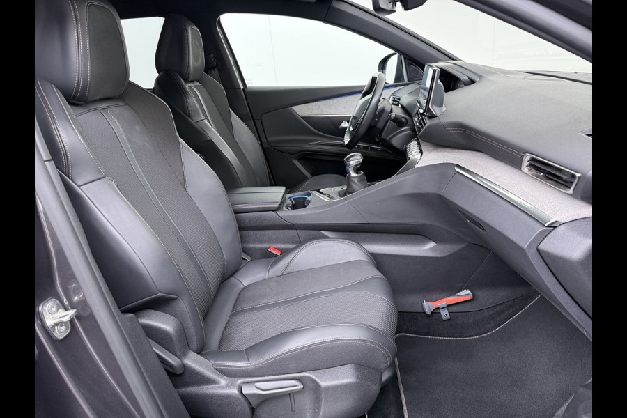 Peugeot 5008 131PK GT 7-Persoons Adap.Cruise 360°Camera 3D-Navi Ecc Apple Carplay Android Auto Keyless Black Pack Pdc Regen-Lichtsensor Privacy Glas Lmv Full-Led Isofix DAB Bluetooth Lane Assist Dodehoekdetectie 1e Eigenaar Dealeronderhouden Origineel Nederlandse Auto