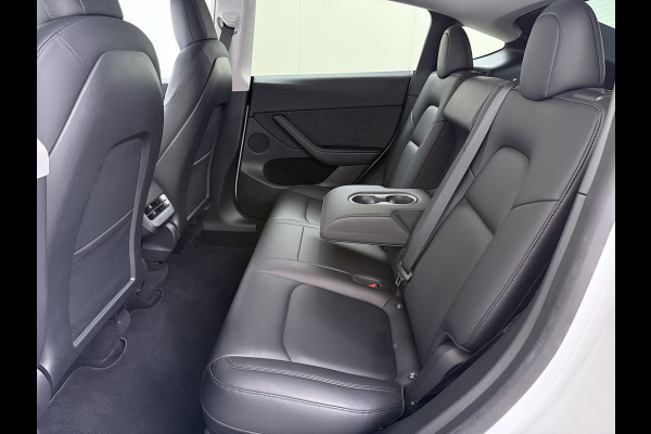 Tesla Model Y Long Range AWD 75kWh 514PK Warmtepomp Stuur+Stoel+Achterbankverwarming Panoramadak Camera's Adap.Cruise Navi Ecc Premium-Audio L Keyless Intel Atom®-Processor Privacy Glas Lmv Matrix Led Dodehoekdetectie