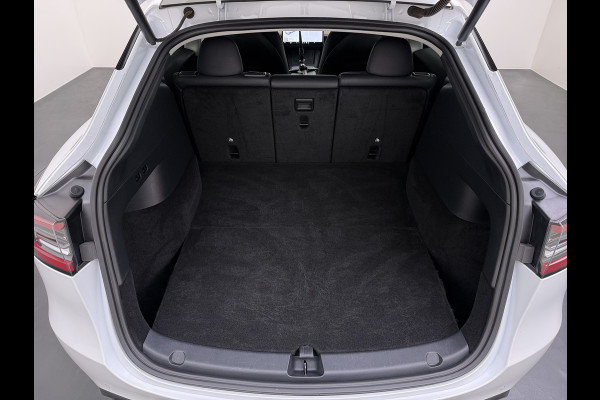 Tesla Model Y Long Range AWD 75kWh 514PK Warmtepomp Stuur+Stoel+Achterbankverwarming Panoramadak Camera's Adap.Cruise Navi Ecc Premium-Audio L Keyless Intel Atom®-Processor Privacy Glas Lmv Matrix Led Dodehoekdetectie