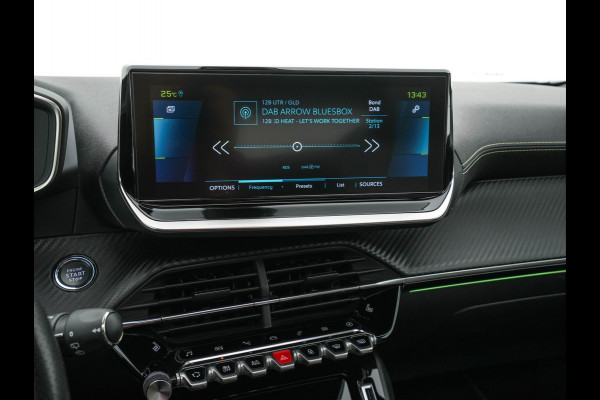 Peugeot e-2008 EV GT Pack 50 kWh [3-Fase-11kW] {SoH-88%} (INCL-BTW) * HEATPUMP | PANO |  LEATHER-ALCANTARA| DIGI-COCKPIT | FULL-LED | BLIS | KEYLESS | CAMERA | CARPLAY | DAB+ | NAVI-FULLMAP | ECC | PDC | SPORTSEATS | AMBIENTLIGHT | PRIVACY-GLASS |