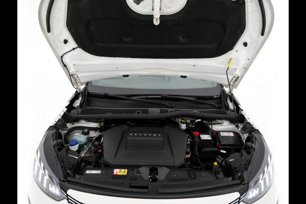 Peugeot e-2008 EV GT Pack 50 kWh [3-Fase-11kW] {SoH-88%} (INCL-BTW) * HEATPUMP | PANO |  LEATHER-ALCANTARA| DIGI-COCKPIT | FULL-LED | BLIS | KEYLESS | CAMERA | CARPLAY | DAB+ | NAVI-FULLMAP | ECC | PDC | SPORTSEATS | AMBIENTLIGHT | PRIVACY-GLASS |