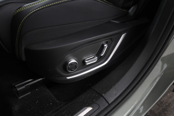Lynk & Co 01 1.5 More Facelift! 360 cam, Elek, panorama, Stoelverwarming,