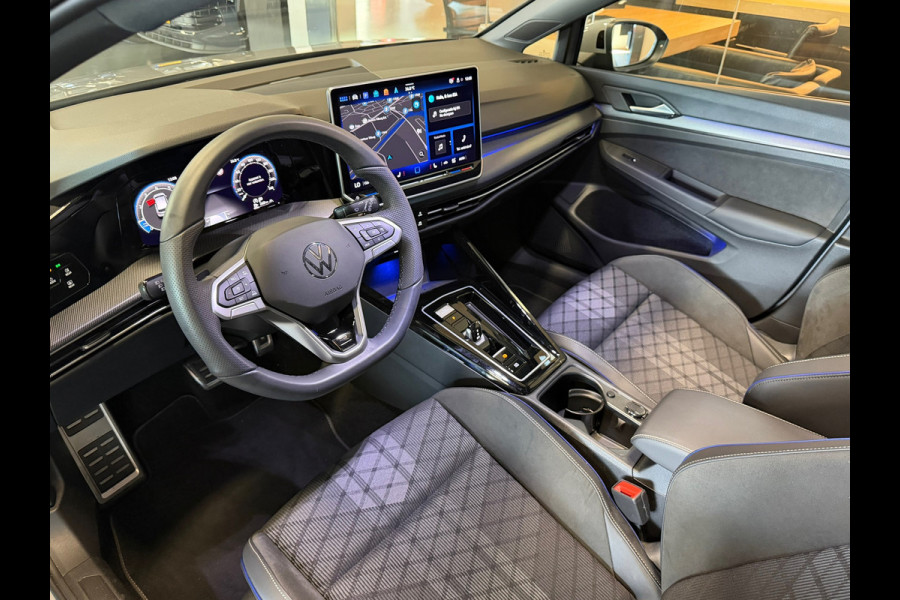 Volkswagen Golf 1.5 eTSI R-Line 8.5 Facelift Panorama ACC Camera