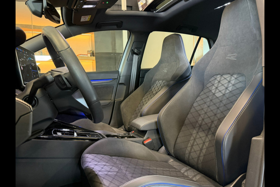 Volkswagen Golf 1.5 eTSI R-Line 8.5 Facelift Panorama ACC Camera