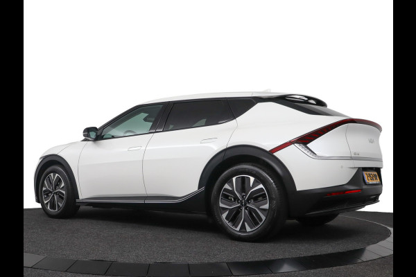 Kia Ev6 Light Edition 58 kWh Automaat SOH 98,4% - Stoel-/ Stuurverwarming - Carplay/Android Auto - Camera - Fabrieksgarantie Tot 2031
