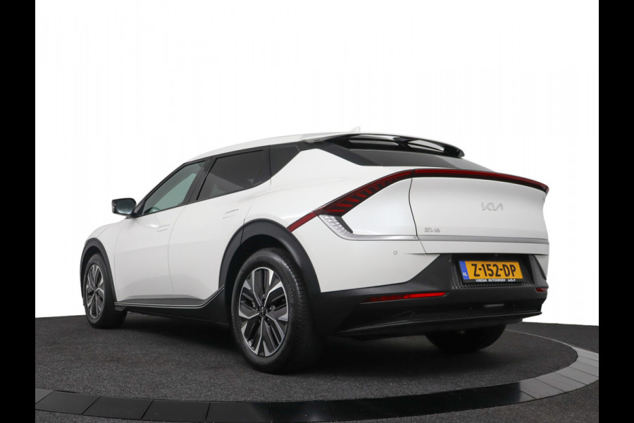 Kia Ev6 Light Edition 58 kWh Automaat SOH 98,4% - Stoel-/ Stuurverwarming - Carplay/Android Auto - Camera - Fabrieksgarantie Tot 2031