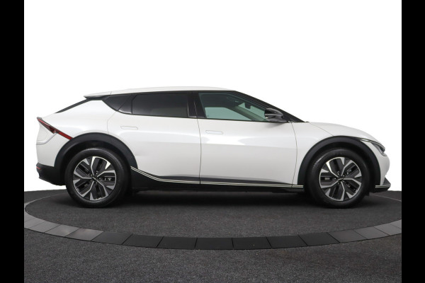 Kia Ev6 Light Edition 58 kWh Automaat SOH 98,4% - Stoel-/ Stuurverwarming - Carplay/Android Auto - Camera - Fabrieksgarantie Tot 2031
