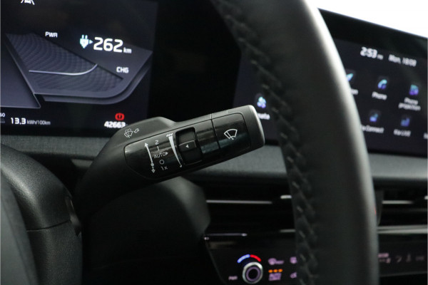 Kia Ev6 Light Edition 58 kWh Automaat SOH 98,4% - Stoel-/ Stuurverwarming - Carplay/Android Auto - Camera - Fabrieksgarantie Tot 2031