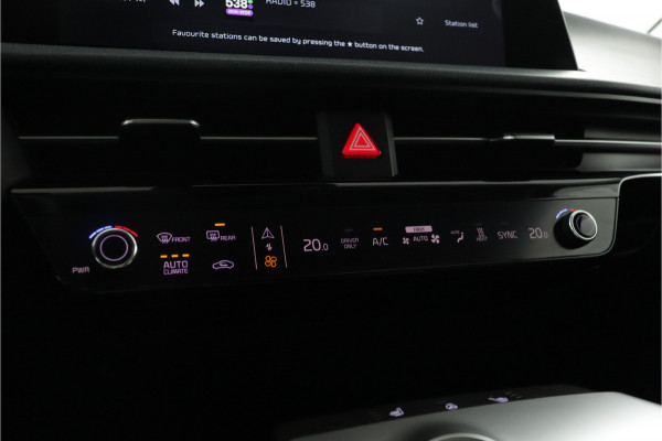 Kia Ev6 Light Edition 58 kWh Automaat SOH 98,4% - Stoel-/ Stuurverwarming - Carplay/Android Auto - Camera - Fabrieksgarantie Tot 2031