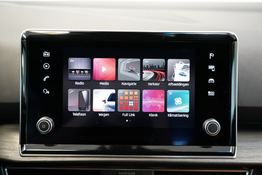 Seat Tarraco 1.5 TSI Xcellence 7p. Cruise/Climate Carplay Leder NAP!! Dealer onderhouden!