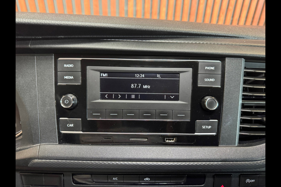 Volkswagen Transporter 2.0 TDI L1H1 Dubbele Cabine Airco-BT Radio-Imperiaal-Trekhaak-NL Auto-NAP