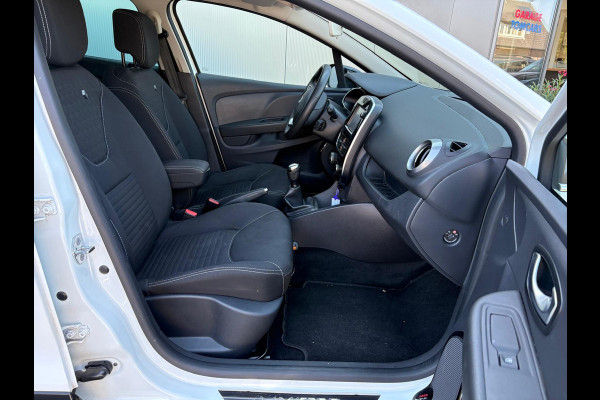 Renault Clio 0.9 TCe Limited Navigatie/Bluetooth/Parkeerhulp/Cruise-control