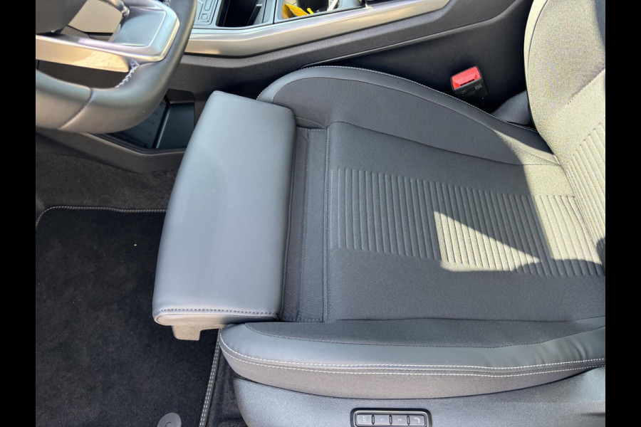 Ford Explorer Select Extended Range RWD 79 kWh SCI 285pk Voorraad | AGR Stoel | Comfortpakket | Driver assistance Pack | Agate Black