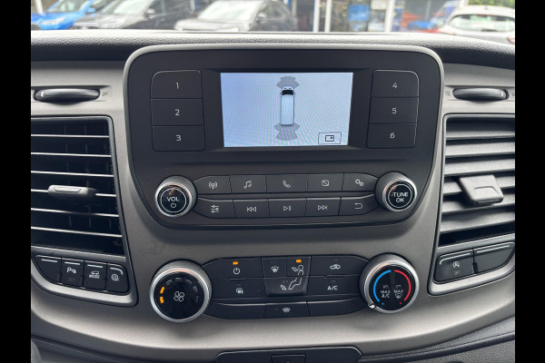 Ford Transit 350 2.0 TDCI L2H2 Trend | SCI 130pk | 3 zits | Voorruit verwarming | Cruise control | Parkeersensoren