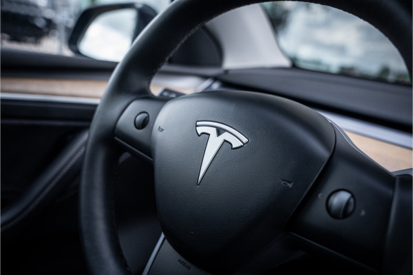 Tesla Model Y Long Range AWD 75 kWh