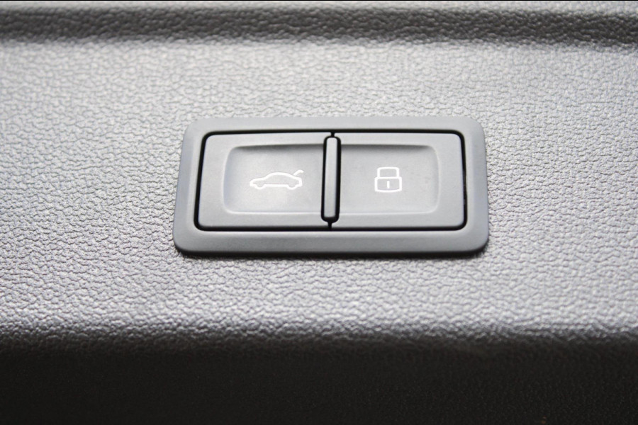 Audi A3 Sportback 40 TFSIe I VITRUAL I ADAPTIVE I SFEERVERL. I LED I NAVI I PARK. PILO I AUTOMAAT I