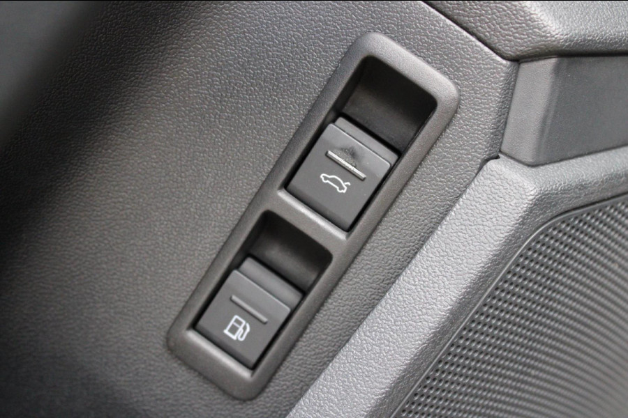 Audi A3 Sportback 40 TFSIe I VITRUAL I ADAPTIVE I SFEERVERL. I LED I NAVI I PARK. PILO I AUTOMAAT I
