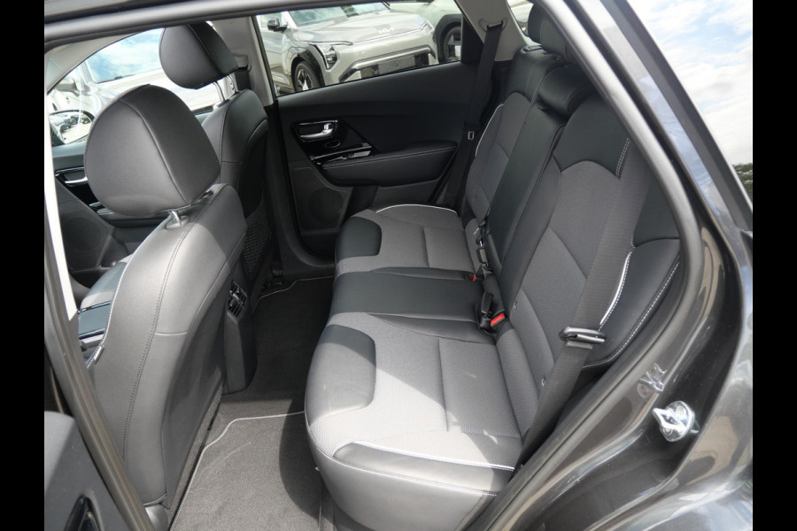Kia e-Niro DynamicPlusLine 64 kWh | Cruise | Keyless | Navi | Schuif-kanteldak | Stoel-stuurverwarming |