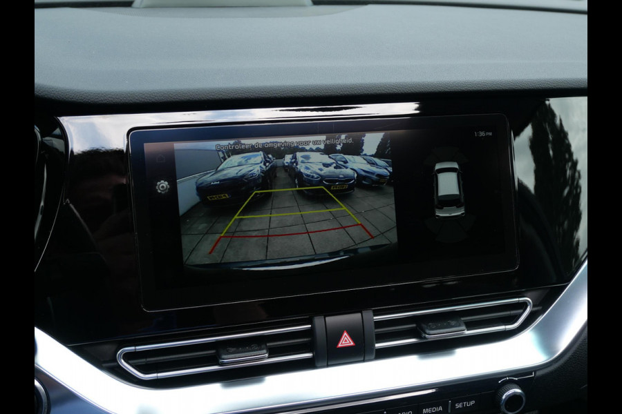Kia e-Niro DynamicPlusLine 64 kWh | Cruise | Keyless | Navi | Schuif-kanteldak | Stoel-stuurverwarming |